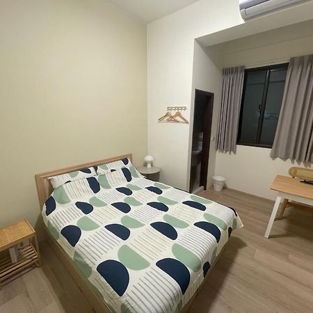 Hello Guesthouse Луган Экстерьер фото
